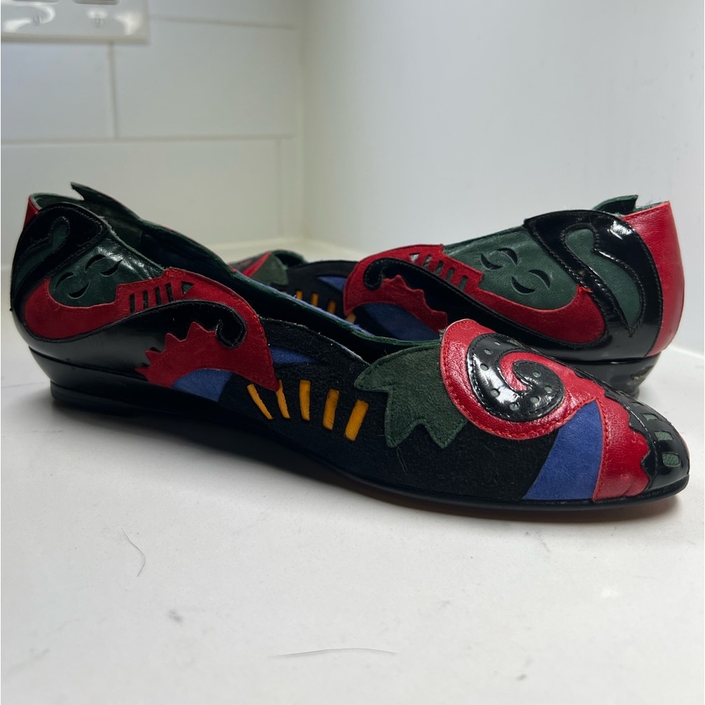 VINTAGE Beverly Feldman Womens flats Size 8 1/2 Flat Abstract Print